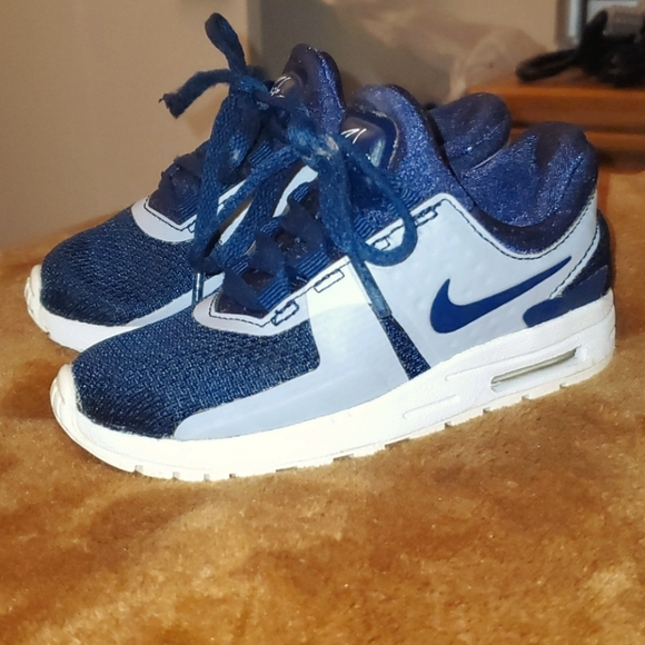 Nike Air Max Zero in kids size 9c